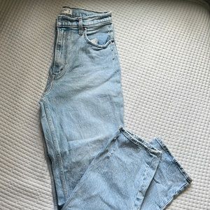A&F 90s Straight Ultra High Rise Light Wash Denim